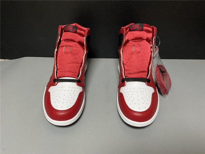 Jordan1 Retro Satin Snake Chicago CD0461-601