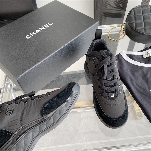 Chanal Sneakers
