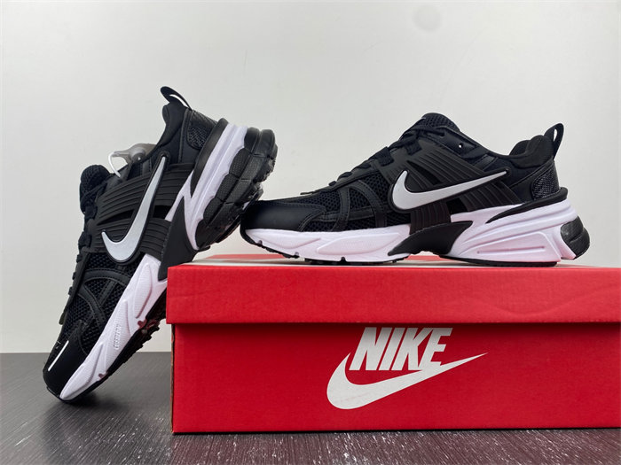 NIKEV2K Runtekk 3XL FD0736-103