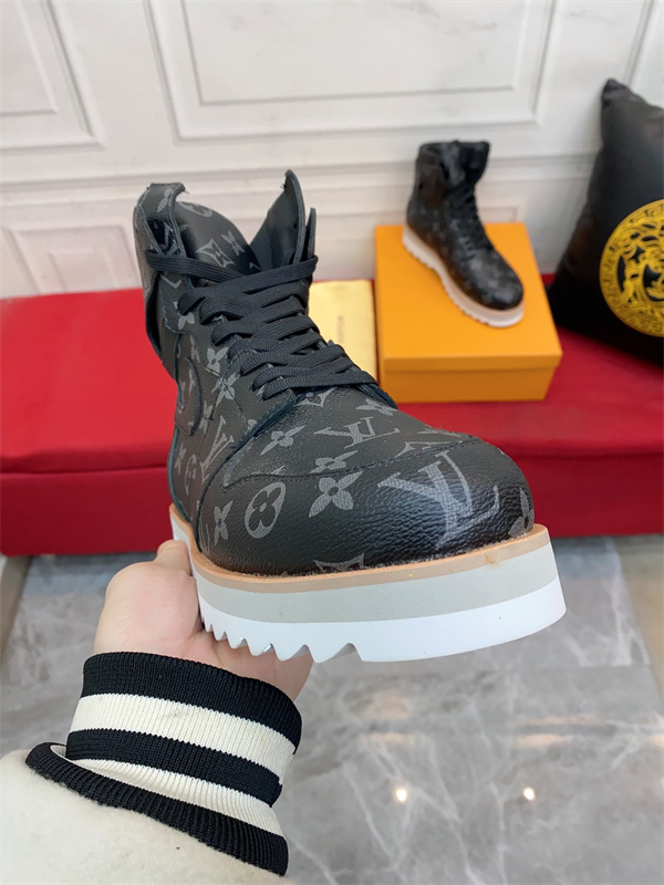 LV x Nike Sneaker