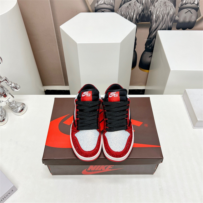 Nike Air Jordan 1 Low crystal T101