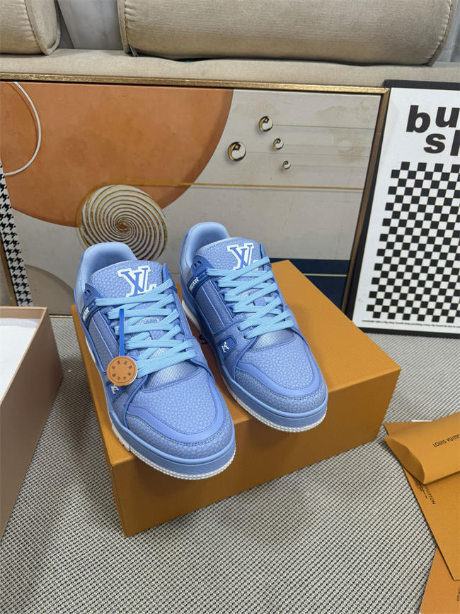 Lv Trainer Sneaker